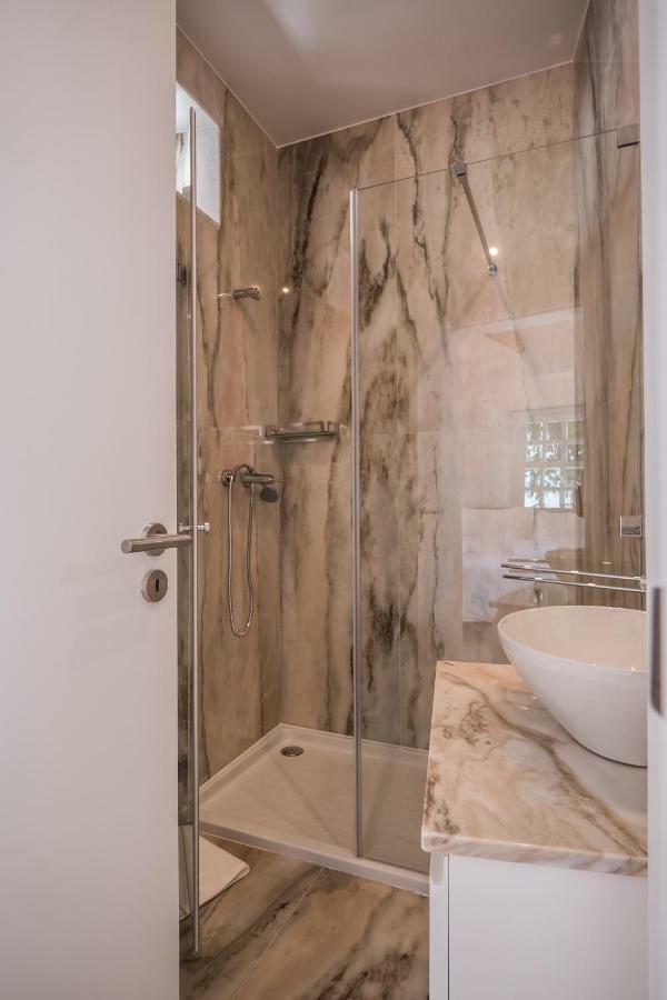 Soul House - Exclusive Apartment Lisbona Esterno foto